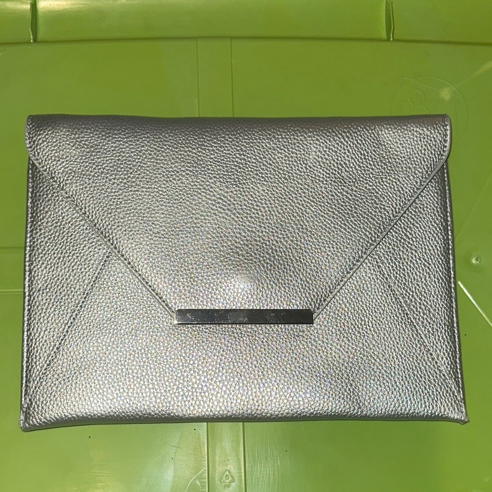 Chic Silver Envelope Clutch